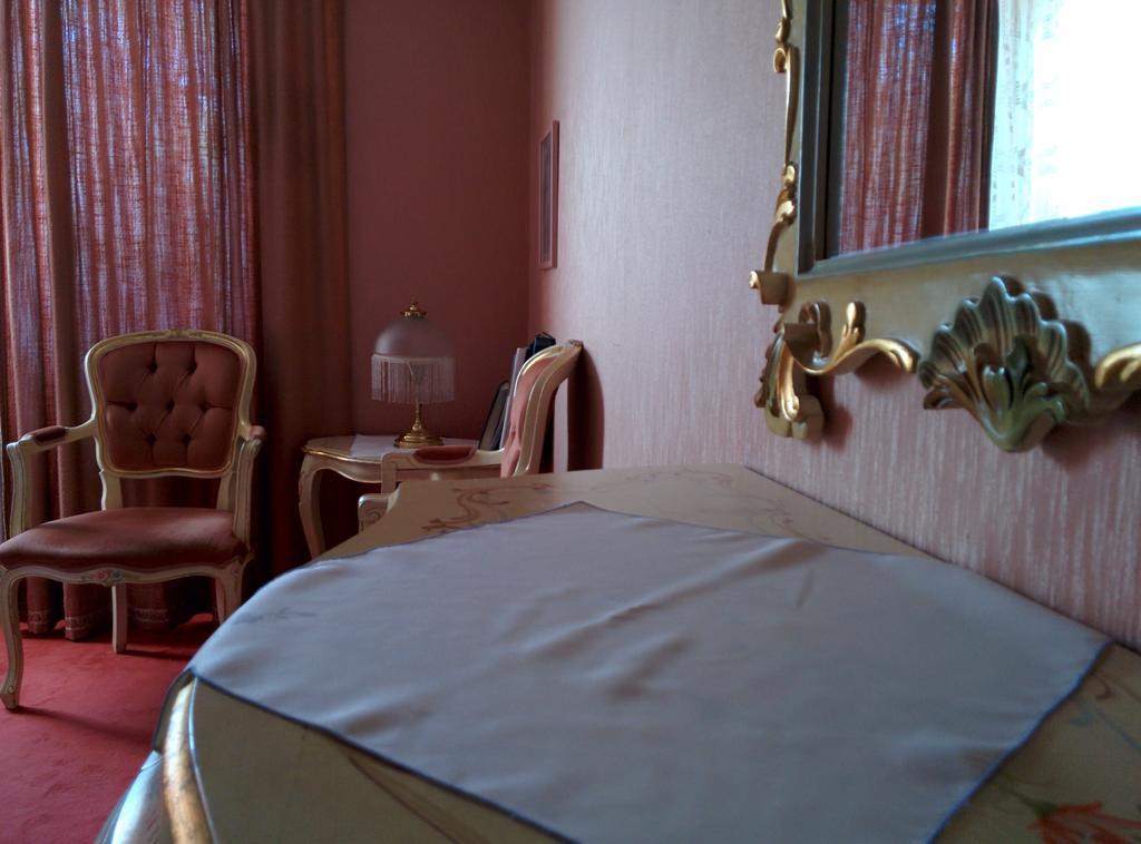Hotel Croix D'Or Et Poste - Historisches Hotel Münster Værelse billede